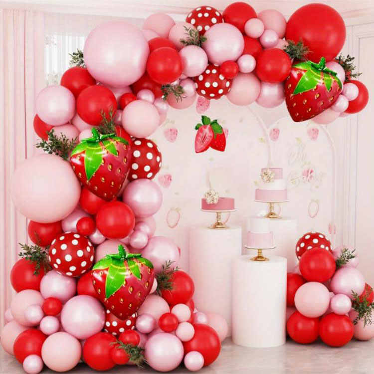 Ballonboogset met aardbeithema